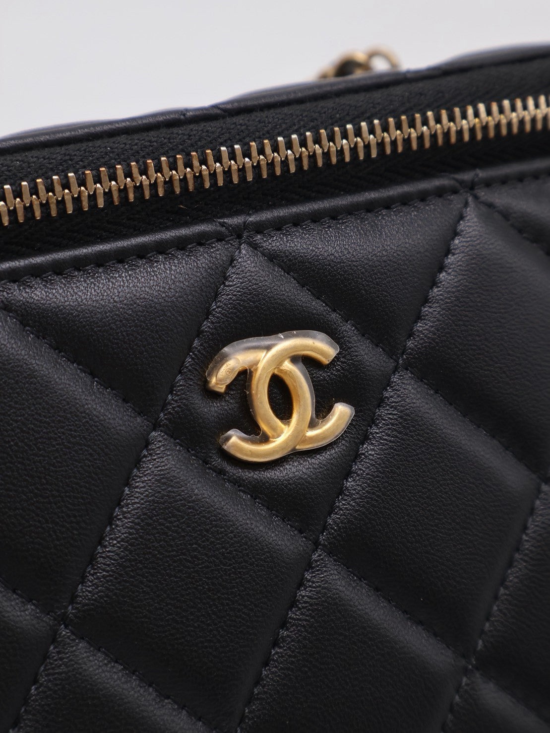 CHANEL 經典羊皮金球長盒子 - 黑金