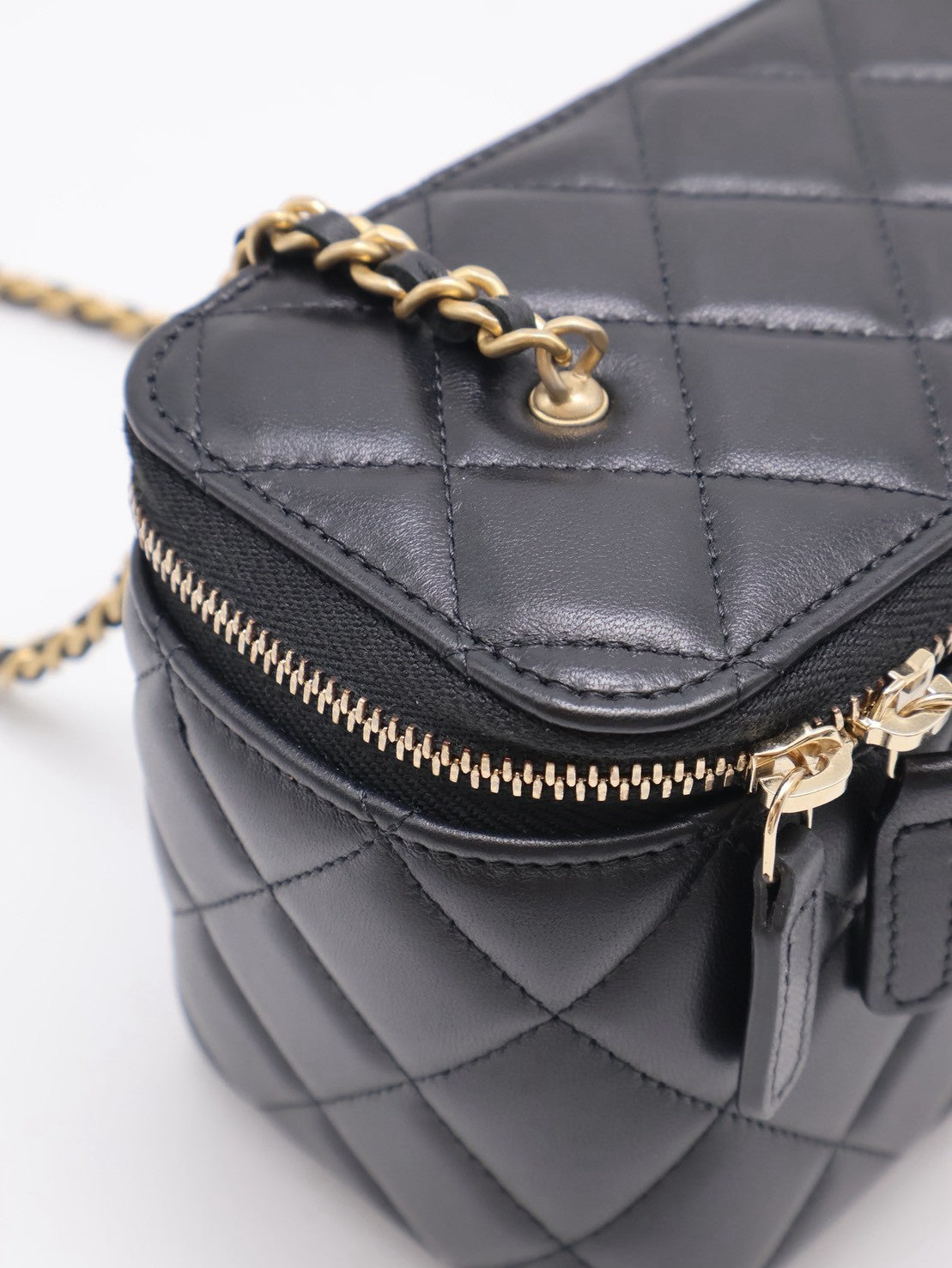 CHANEL 經典羊皮金球長盒子 - 黑金