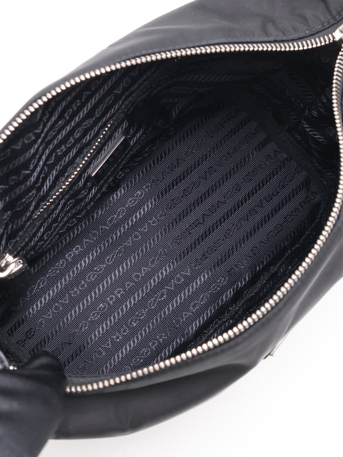 PRADA Cherie Re-Nylon飯盒包