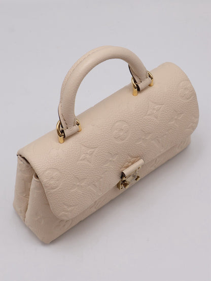 LOUIS VUITTON Nano Madeleine郵差包 - 白