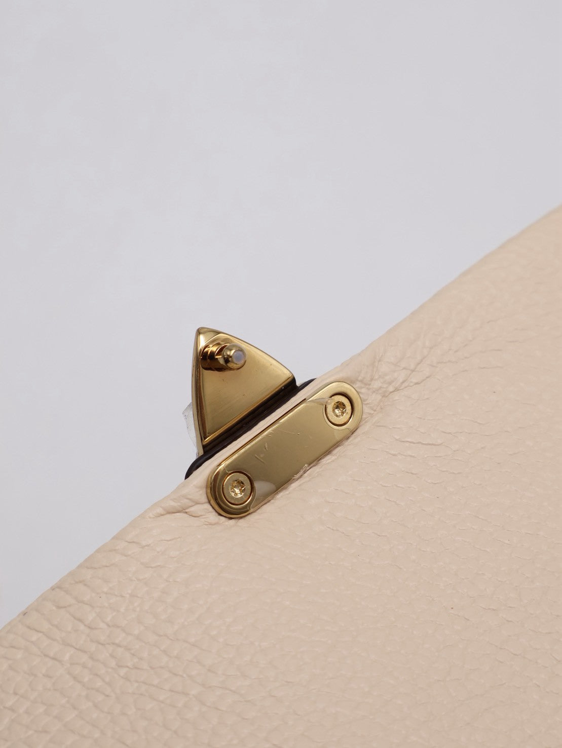 LOUIS VUITTON Nano Madeleine郵差包 - 白