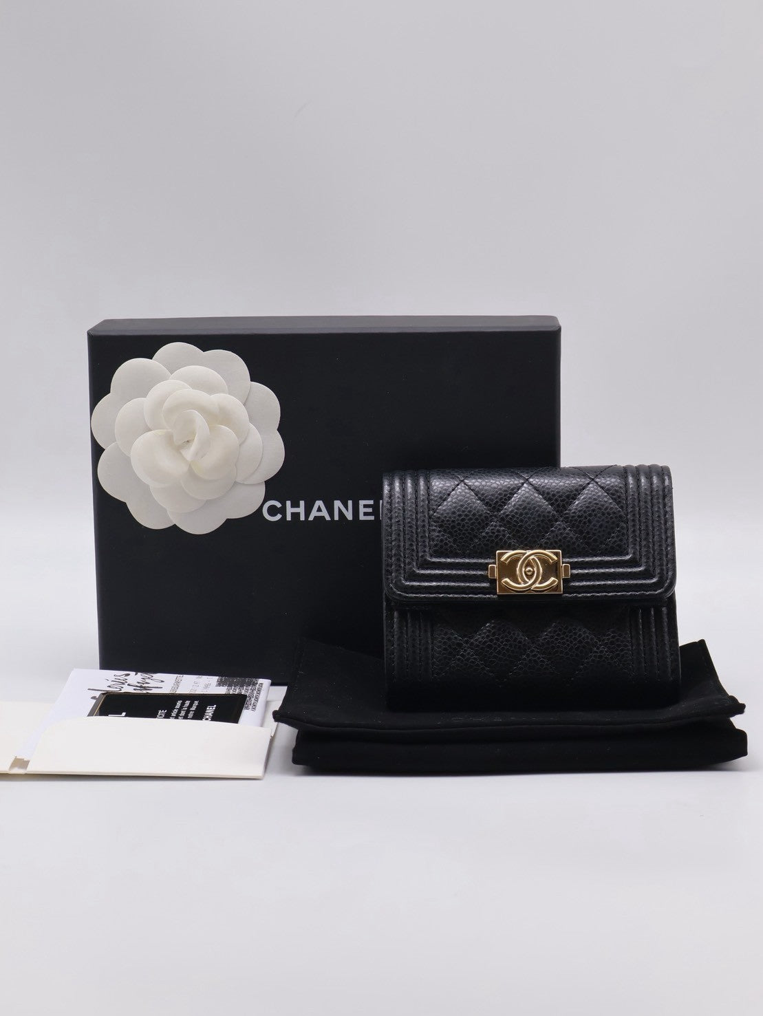 CHANEL Boy迷你三折短夾 - 黑金29開