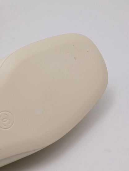 CHANEL 23C小羊皮樂福鞋 - 米白 38
