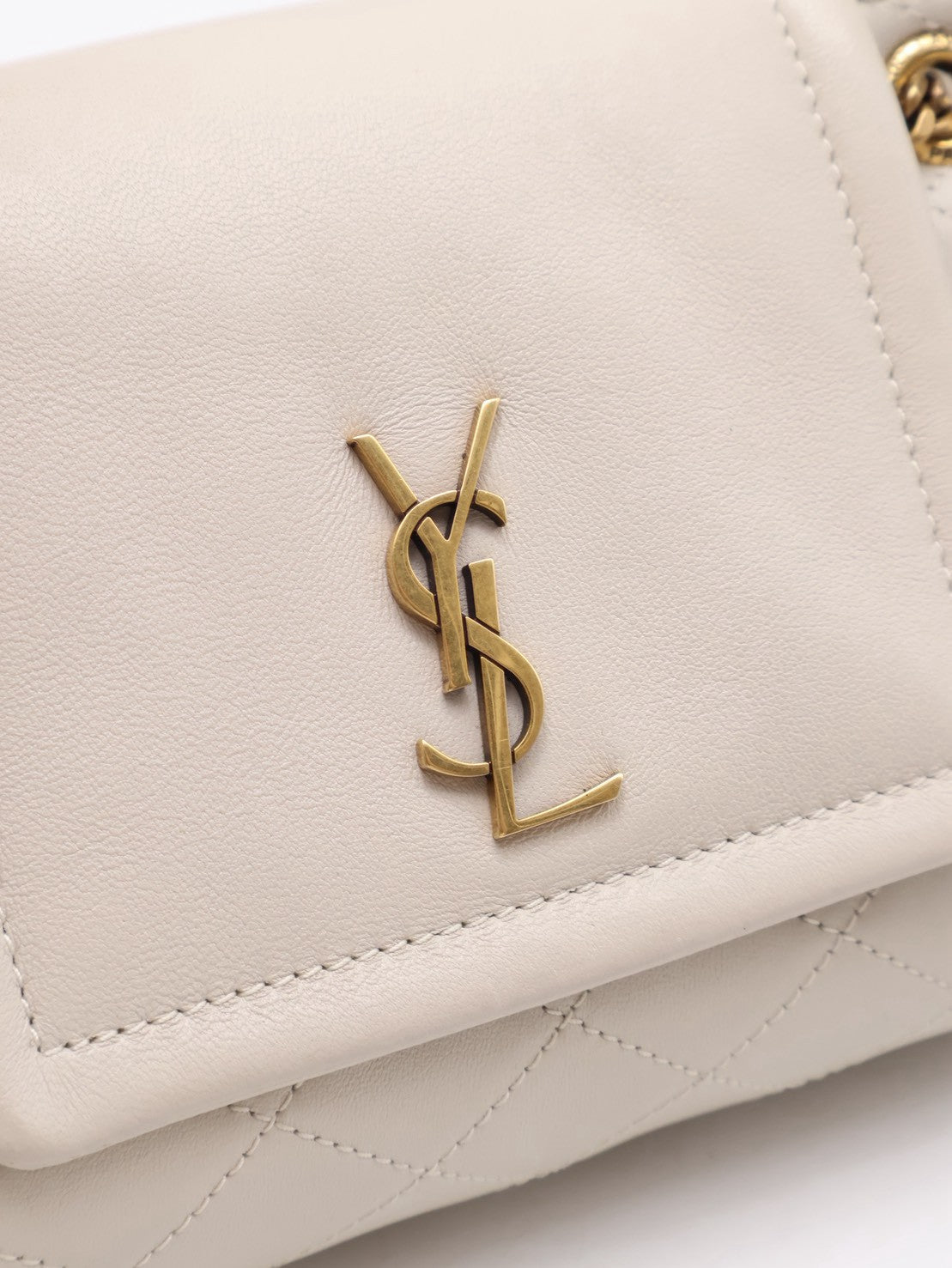 YSL Mini Nolita羊皮斜背包 - 白金