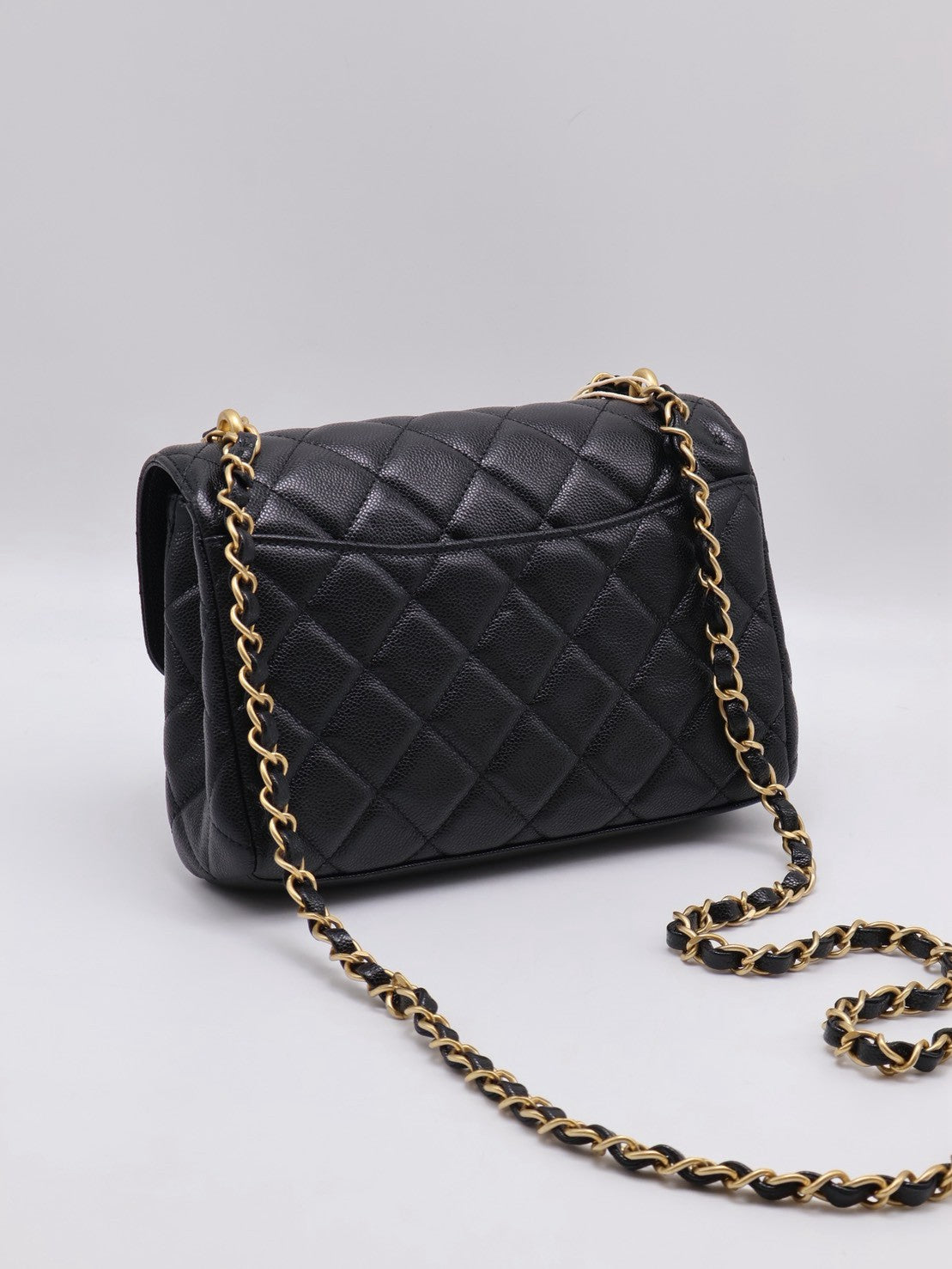 CHANEL 25P皮穿鍊手提斜背包 - 中號黑金