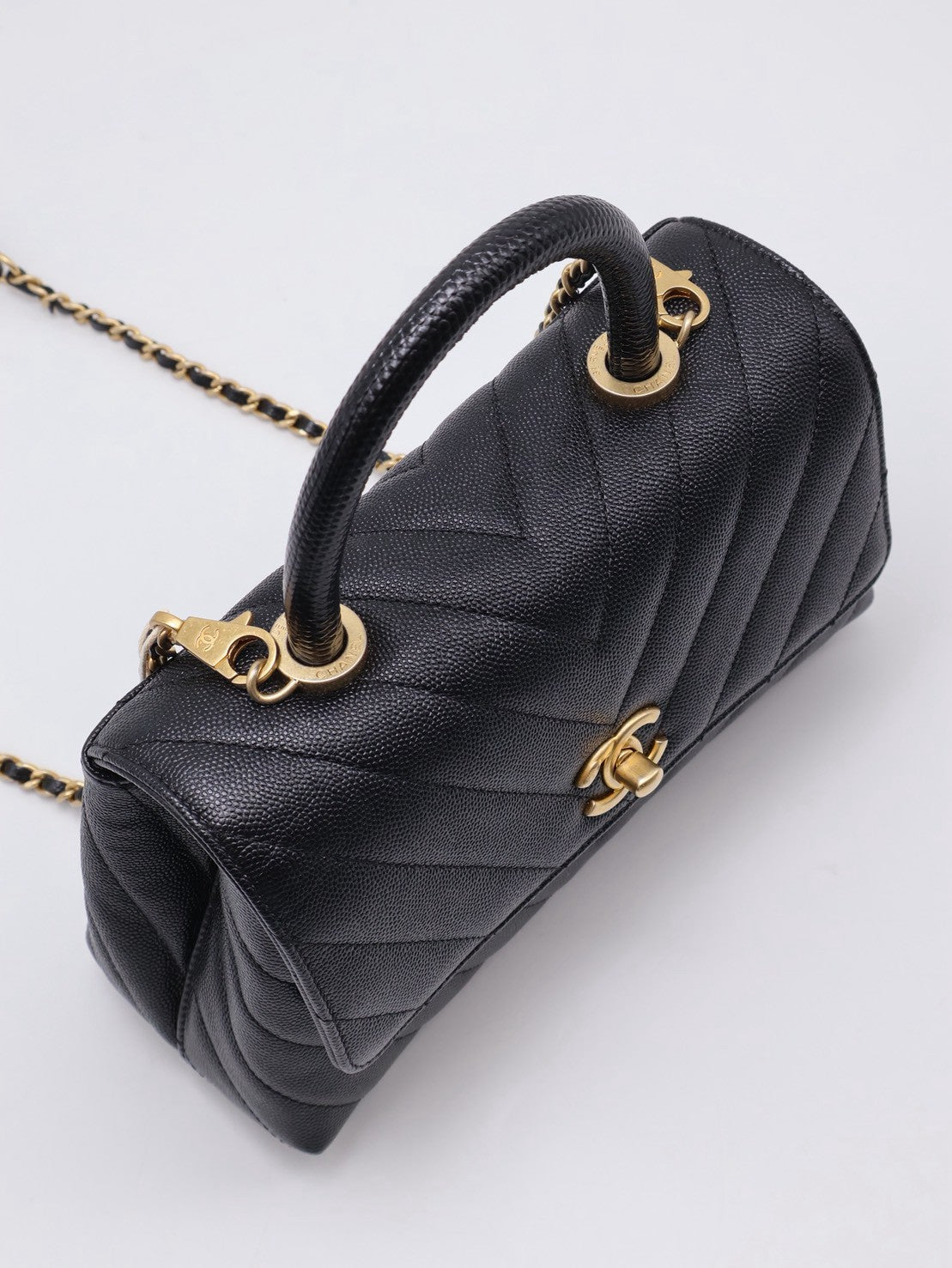 CHANEL Coco Handle V紋 -  小號黑金26開