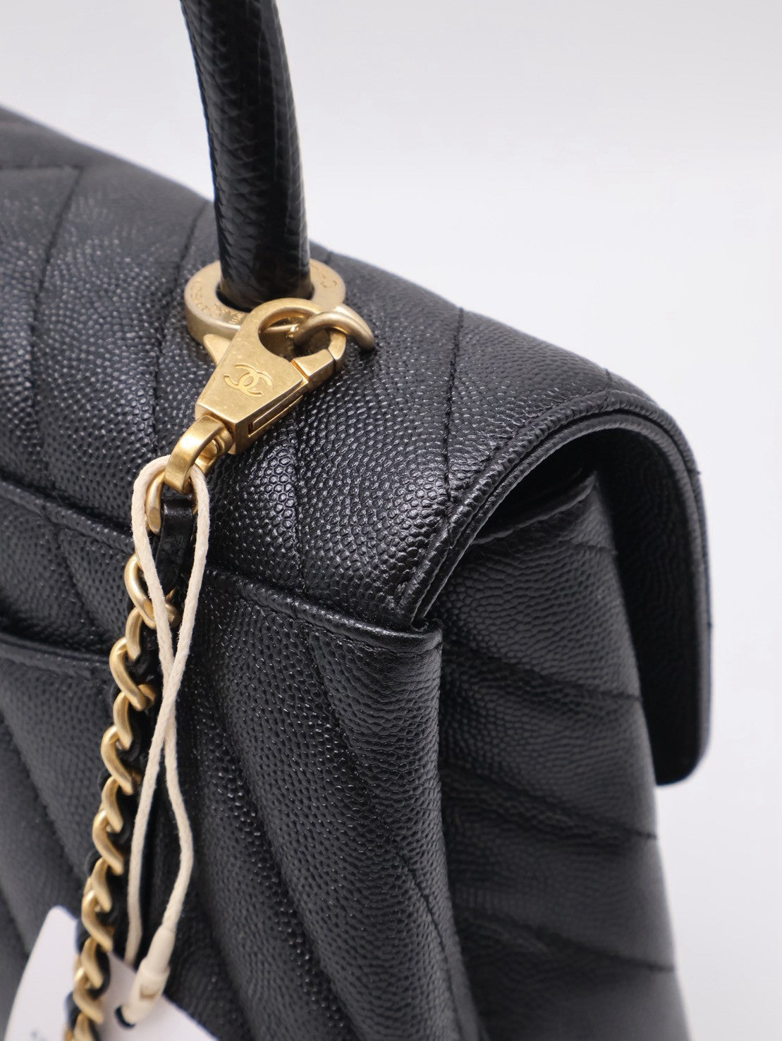 CHANEL Coco Handle V紋 -  小號黑金26開