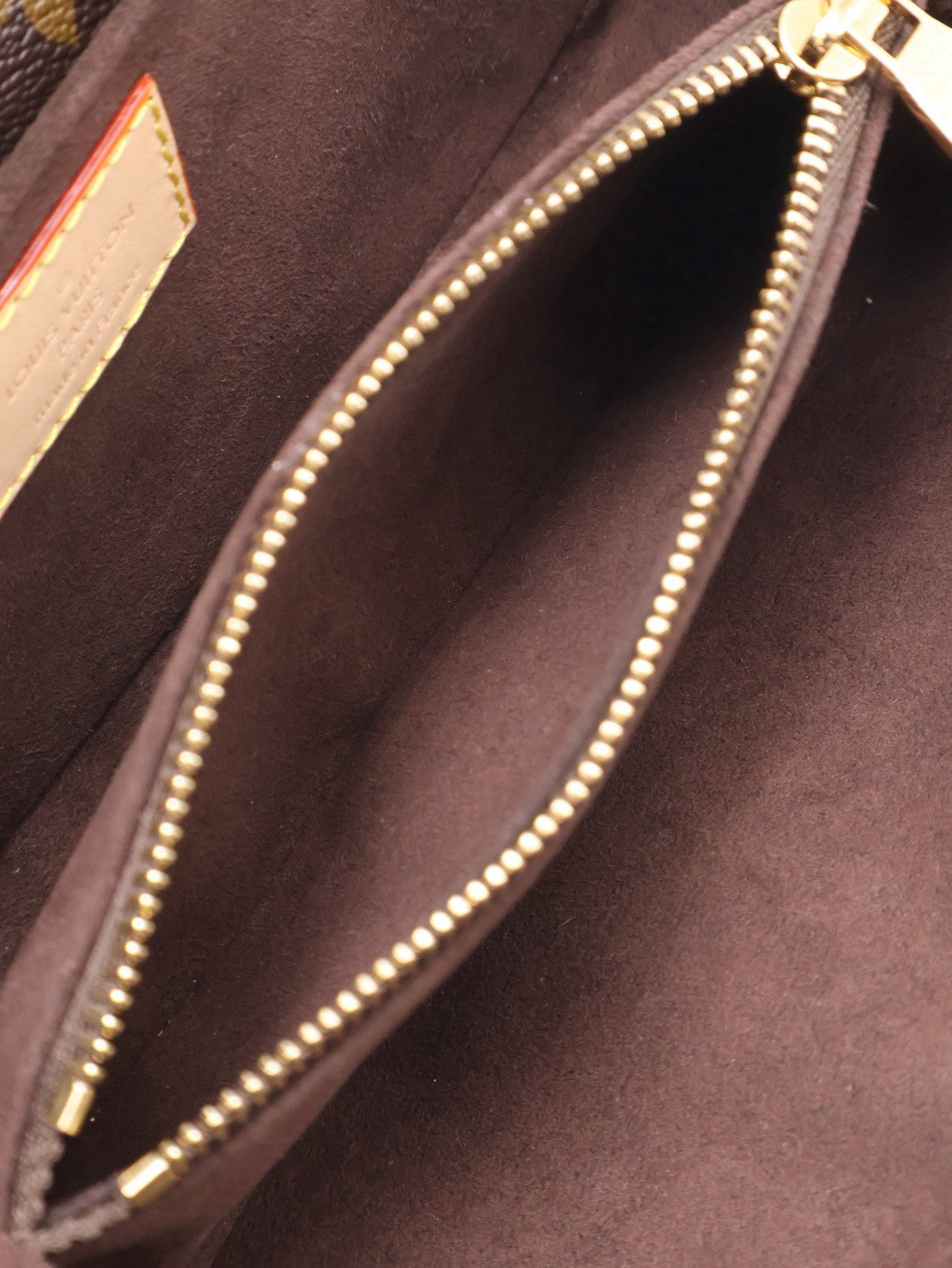LOUIS VUITTON Pochette Metis East West郵差包