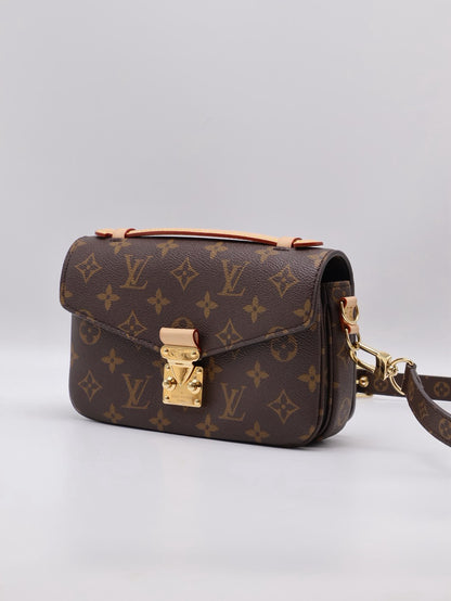 LOUIS VUITTON Pochette Metis East West郵差包