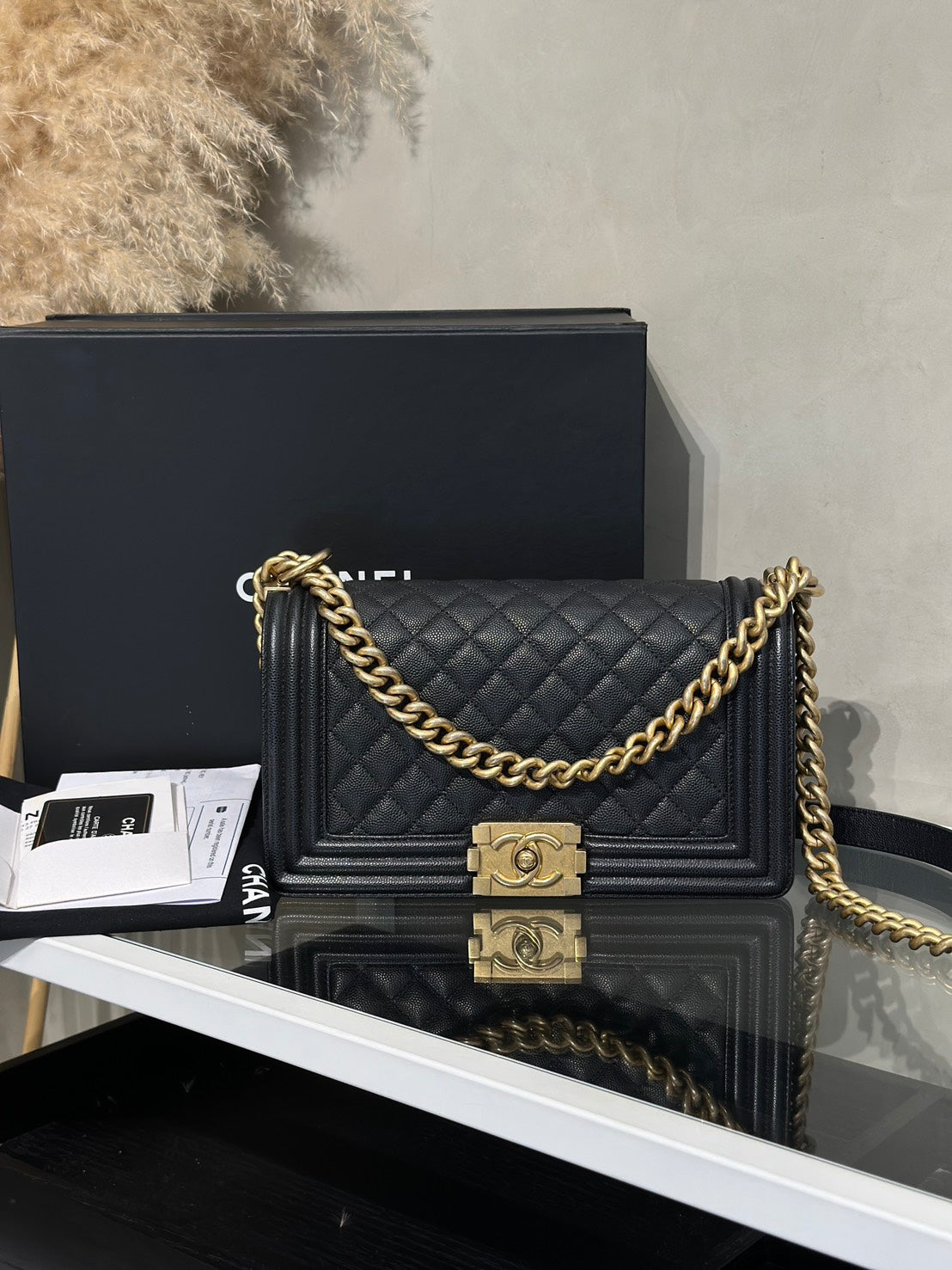 CHANEL Boy25 粒面牛皮口蓋包 - 黑金29開