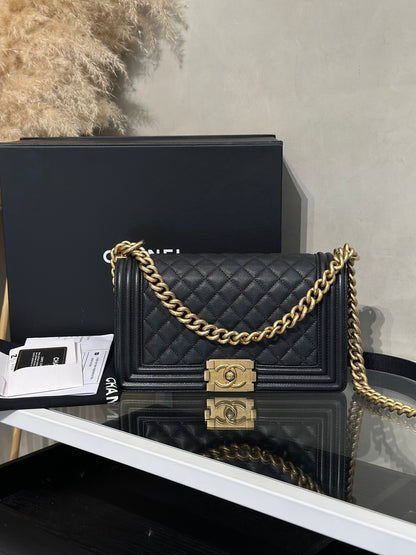 CHANEL Boy25 粒面牛皮口蓋包 - 黑金29開