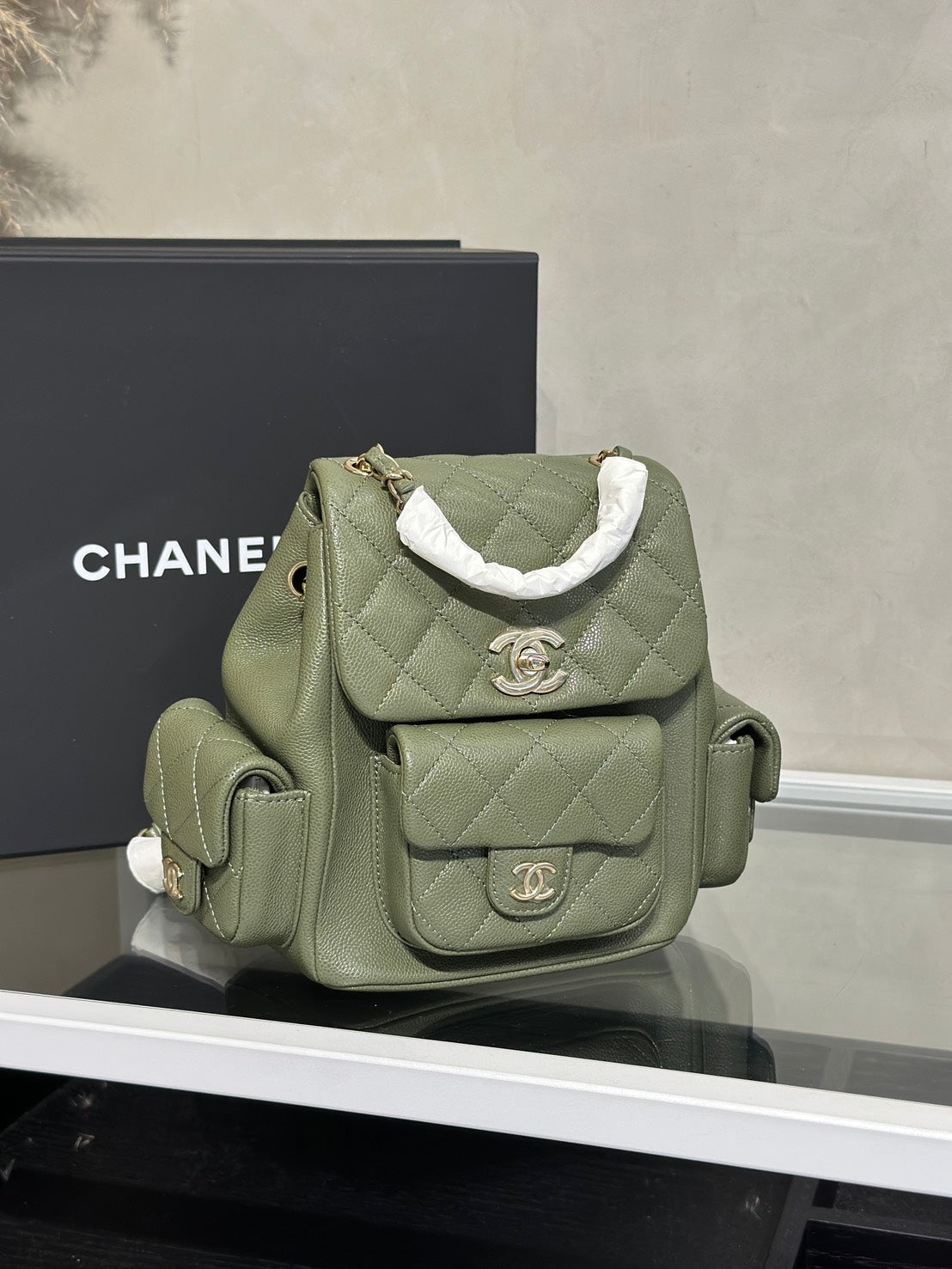 CHANEL Duma炸藥後背包 - 小號卡其綠金