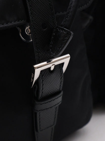 PRADA Re-Nylon雙口袋束繩後背包 - 中號黑銀