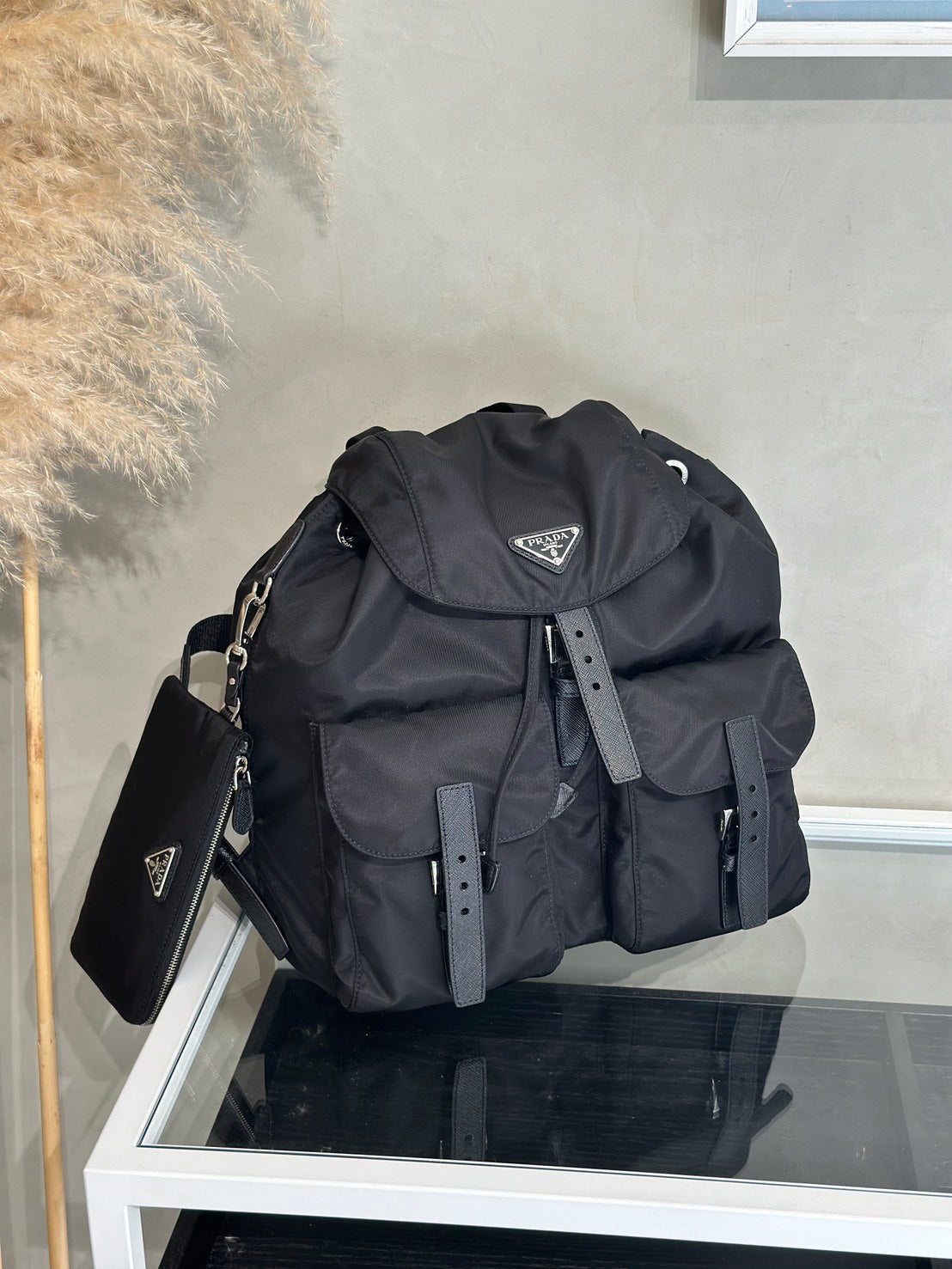 PRADA Re-Nylon雙口袋束繩後背包 - 中號黑銀