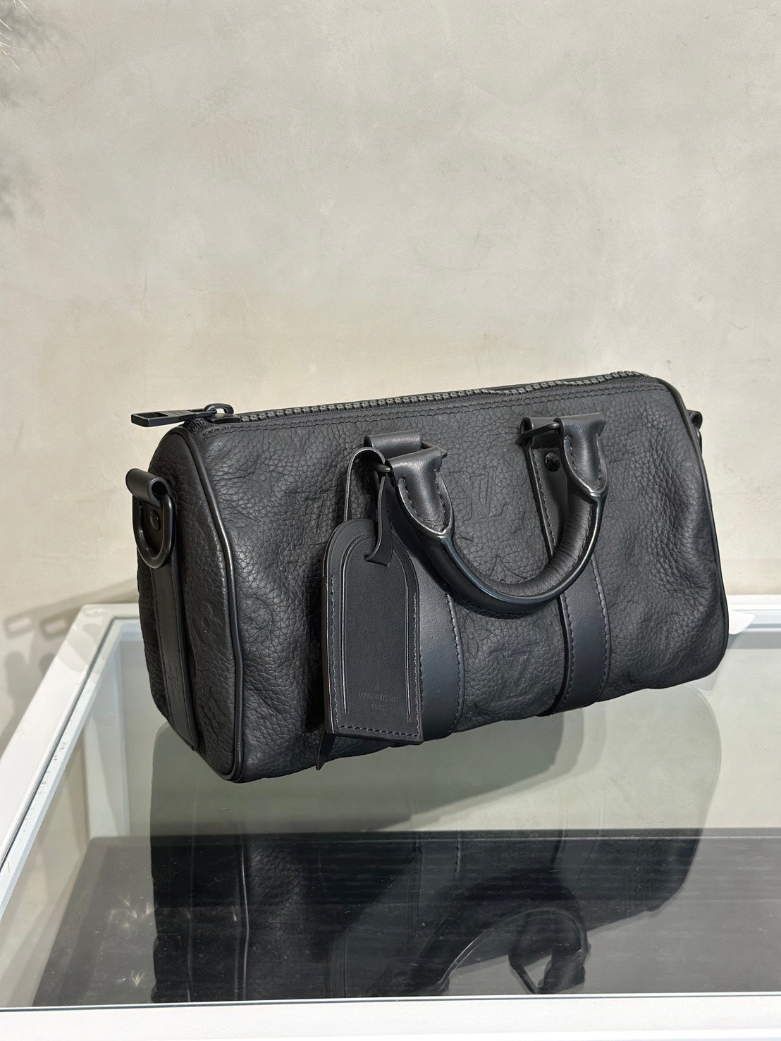 LOUIS VUITTON Kellpall 25 - 黑