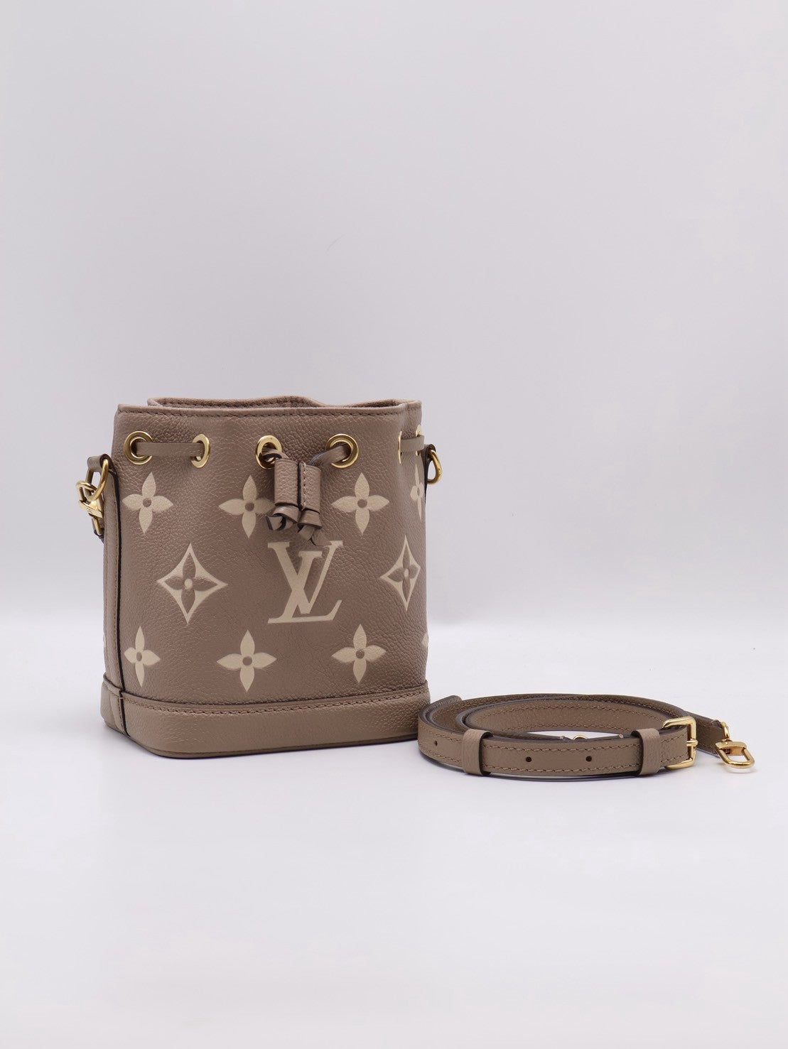 LOUIS VUITTON Nano Noe - 斑鳩灰