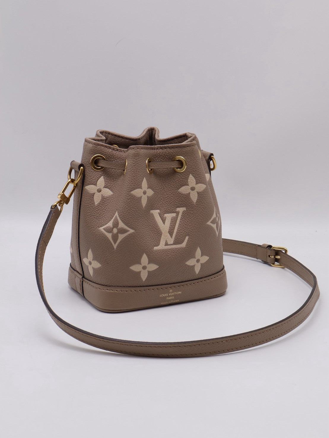 LOUIS VUITTON Nano Noe - 斑鳩灰