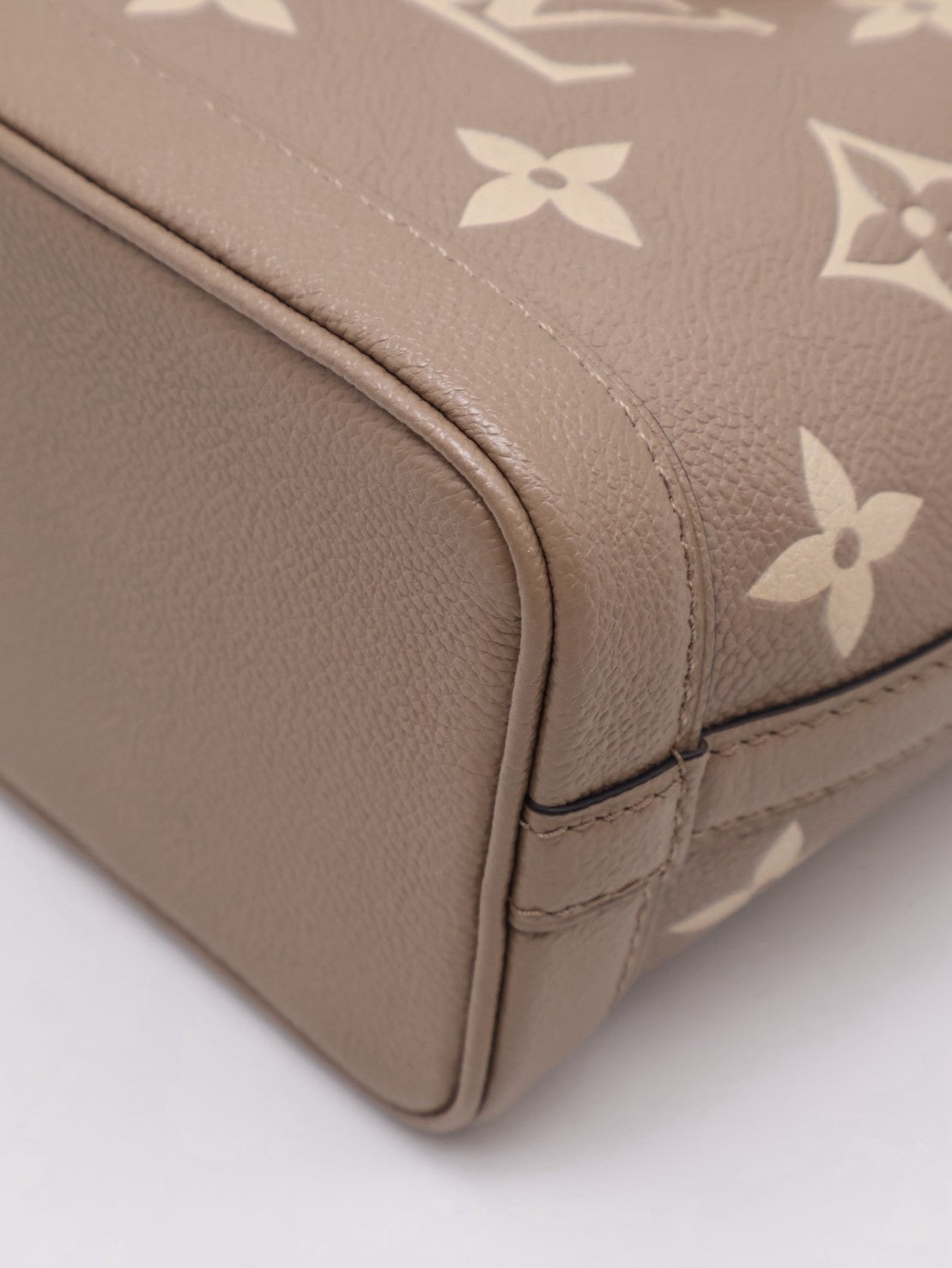 LOUIS VUITTON Nano Noe - 斑鳩灰