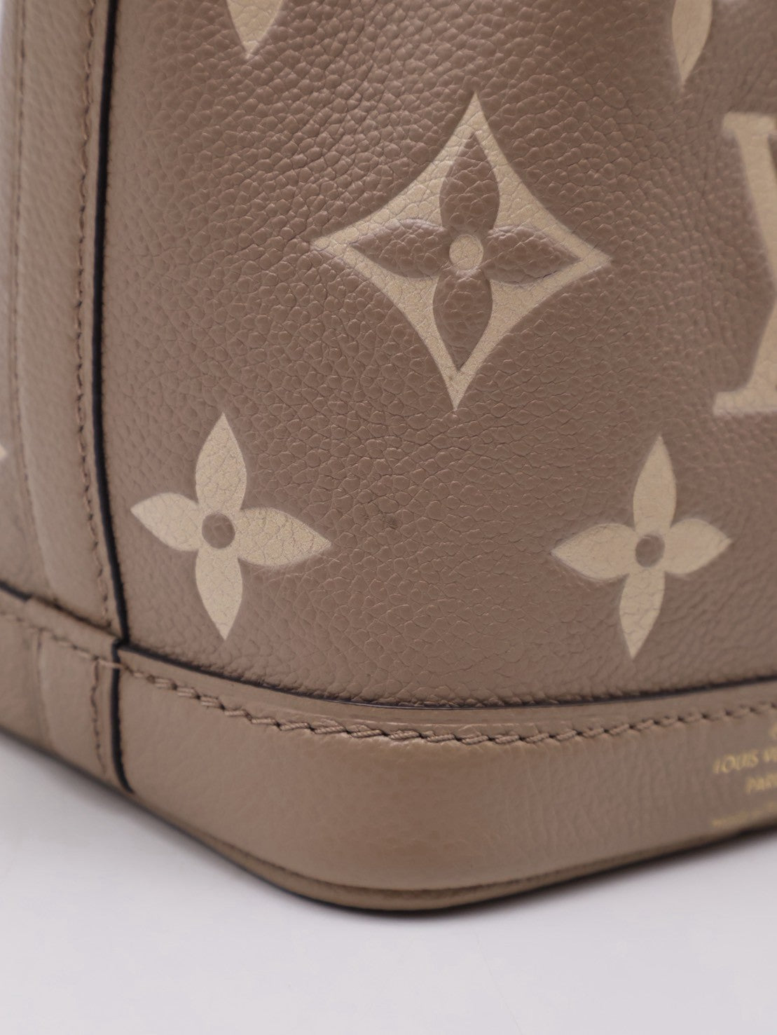 LOUIS VUITTON Nano Noe - 斑鳩灰
