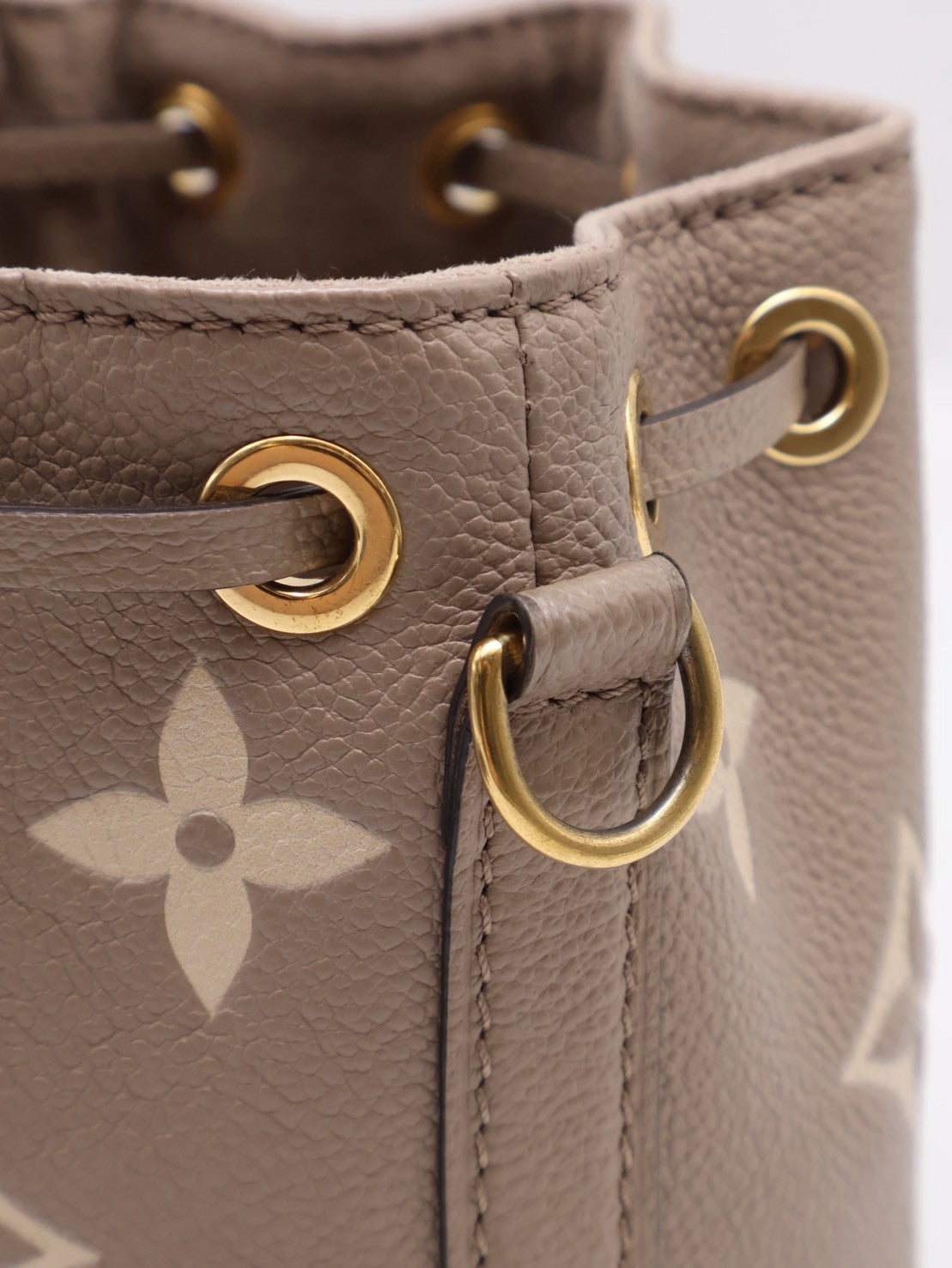 LOUIS VUITTON Nano Noe - 斑鳩灰