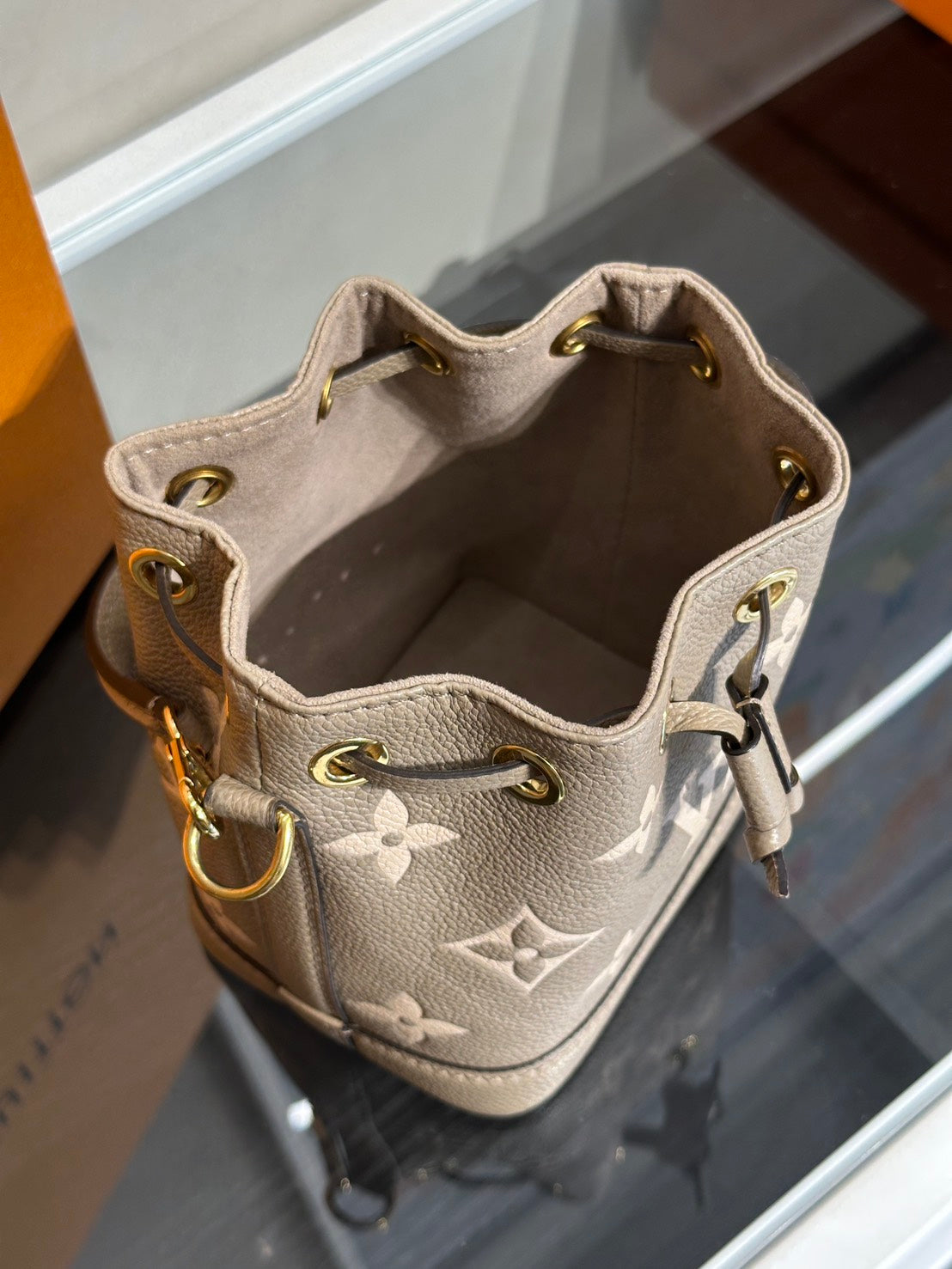 LOUIS VUITTON Nano Noe - 斑鳩灰