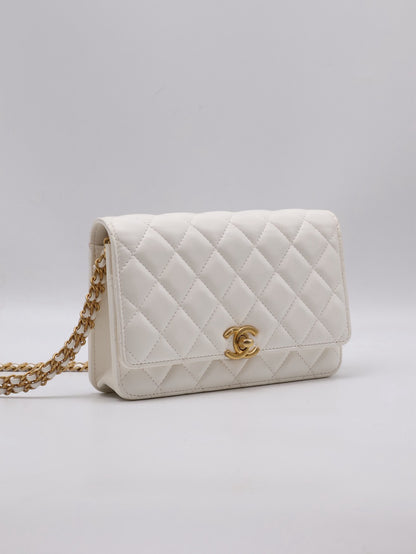 CHANEL 23P皮穿鍊雙C造型WOC - 白金