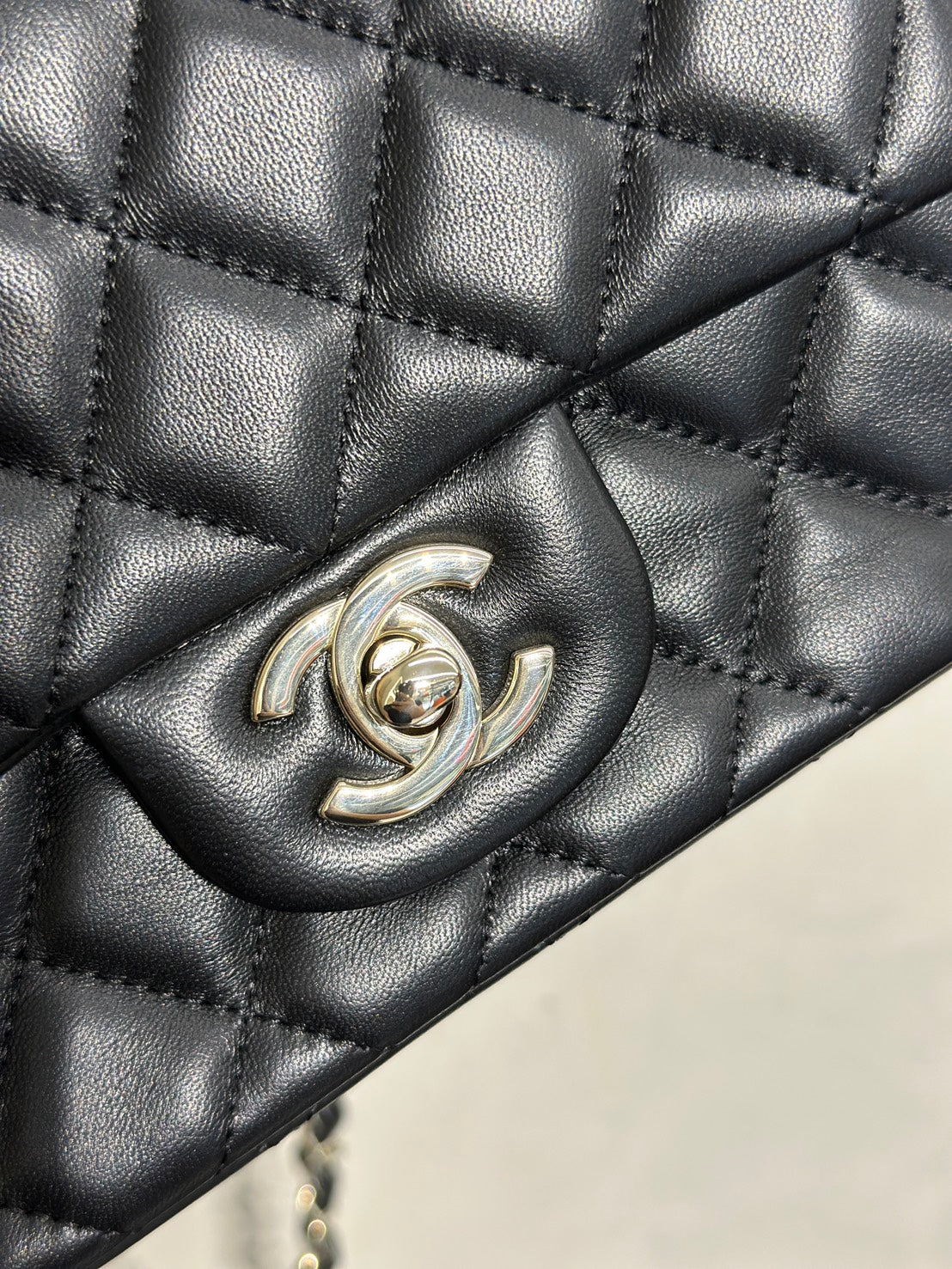 CHANEL 經典口蓋包方胖子 17 - 黑金