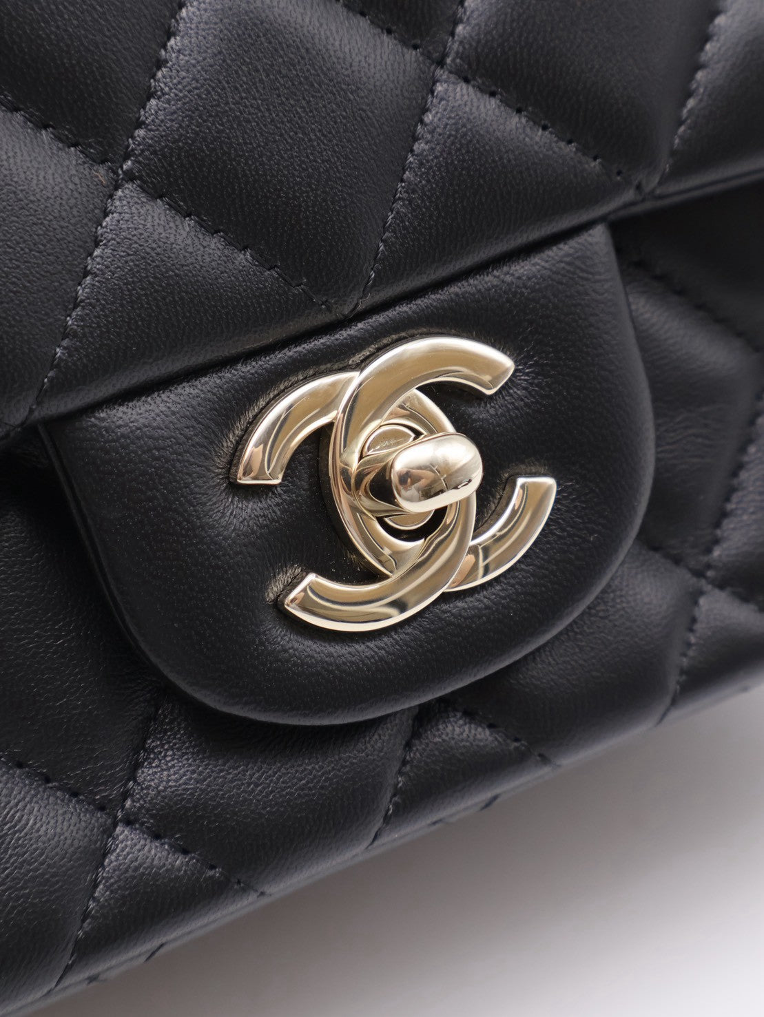 CHANEL 經典口蓋包方胖子 17 - 黑金