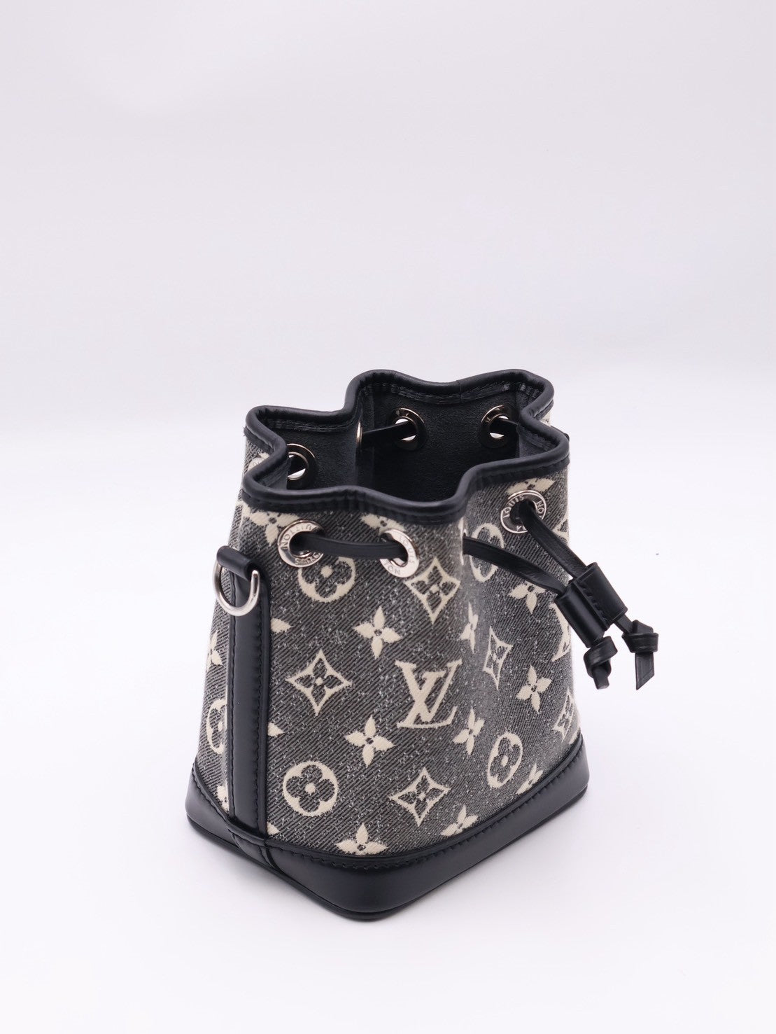 LOUIS VUITTON Nano Noe - 單寧刺繡