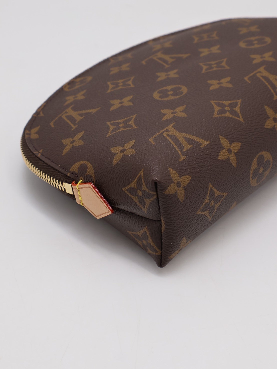 LOUIS VUITTON 經典老花化妝包