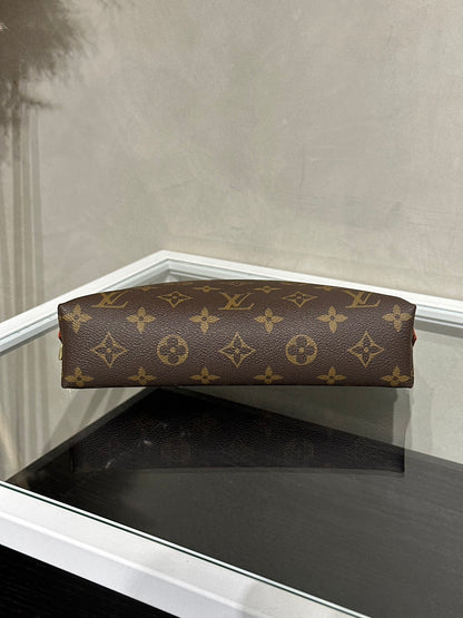 LOUIS VUITTON 經典老花化妝包