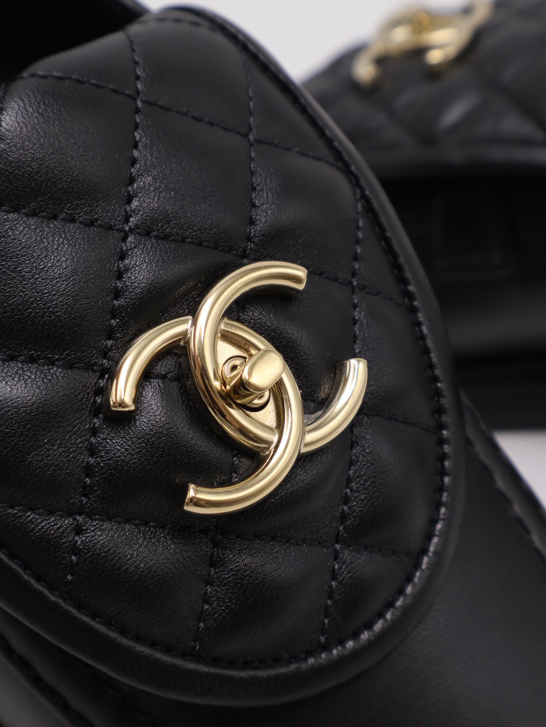CHANEL Loafers 小羊皮樂福鞋 - 黑金 39