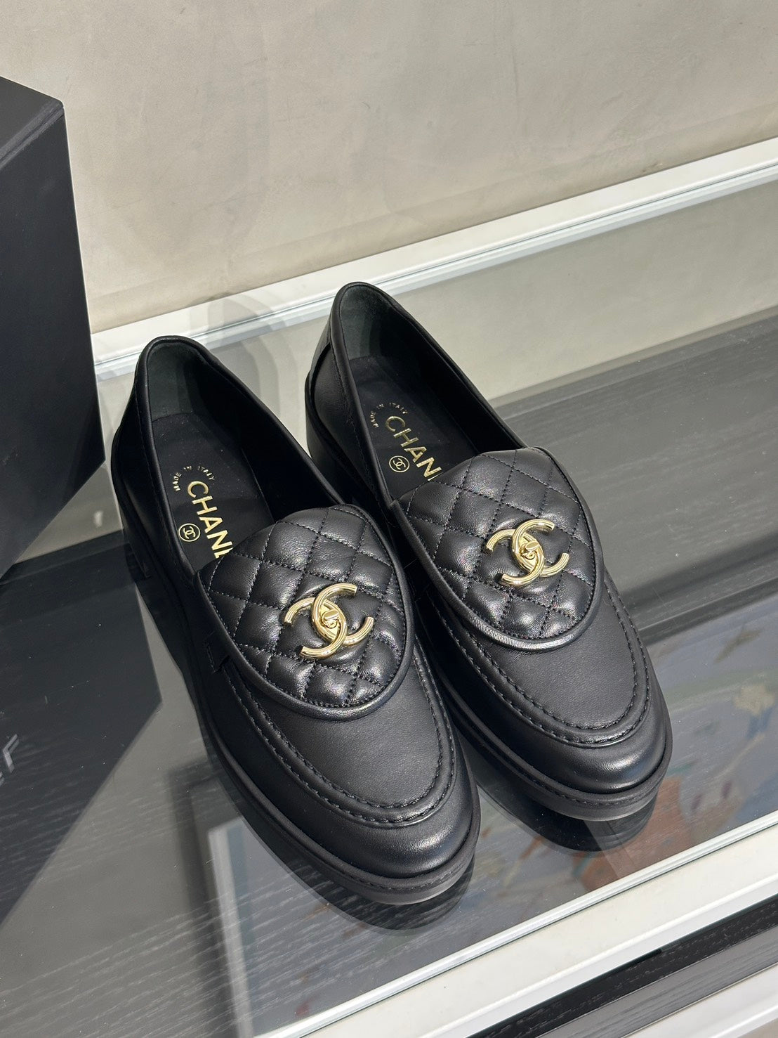 CHANEL Loafers 小羊皮樂福鞋 - 黑金 39