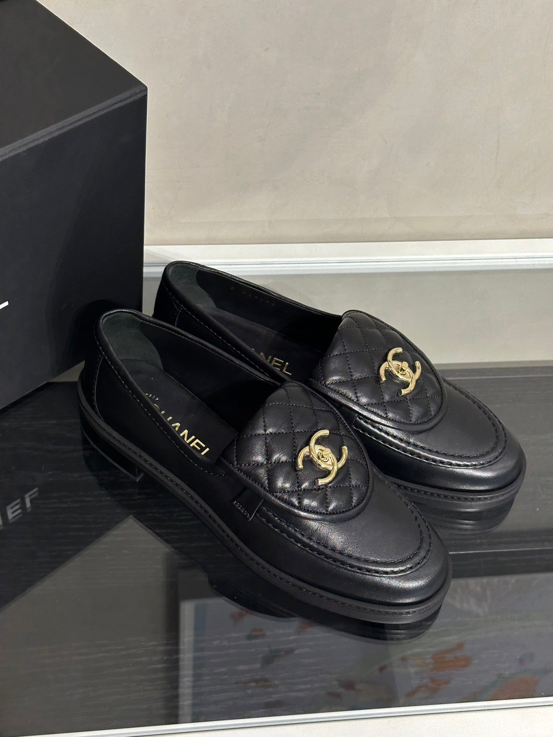 CHANEL Loafers 小羊皮樂福鞋 - 黑金 39