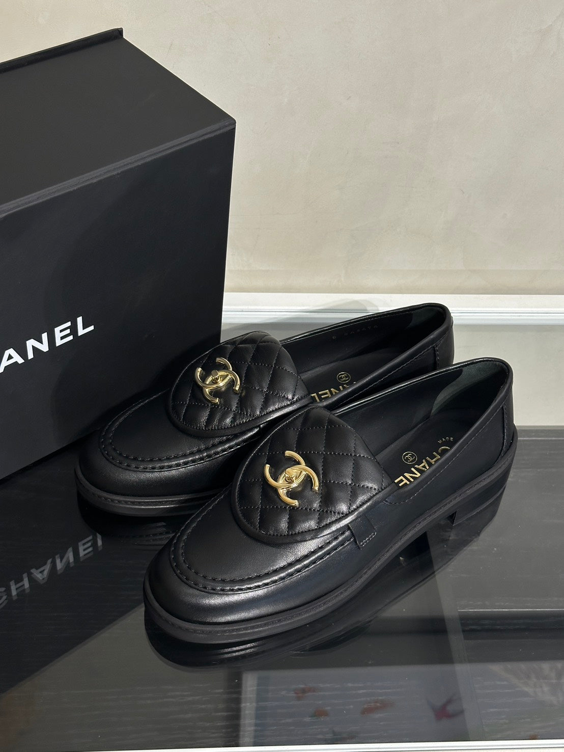 CHANEL Loafers 小羊皮樂福鞋 - 黑金 39