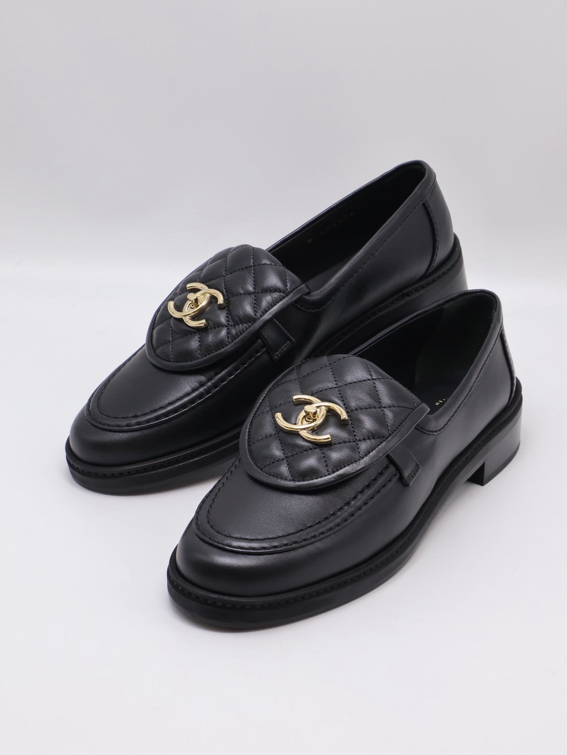 CHANEL Loafers 小羊皮樂福鞋 - 黑金 39