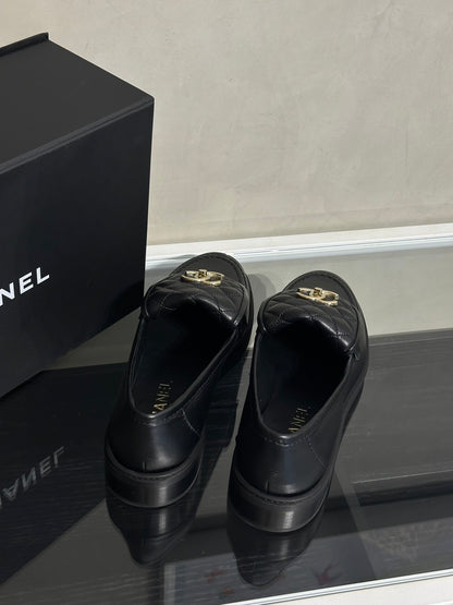 CHANEL Loafers 小羊皮樂福鞋 - 黑金 39