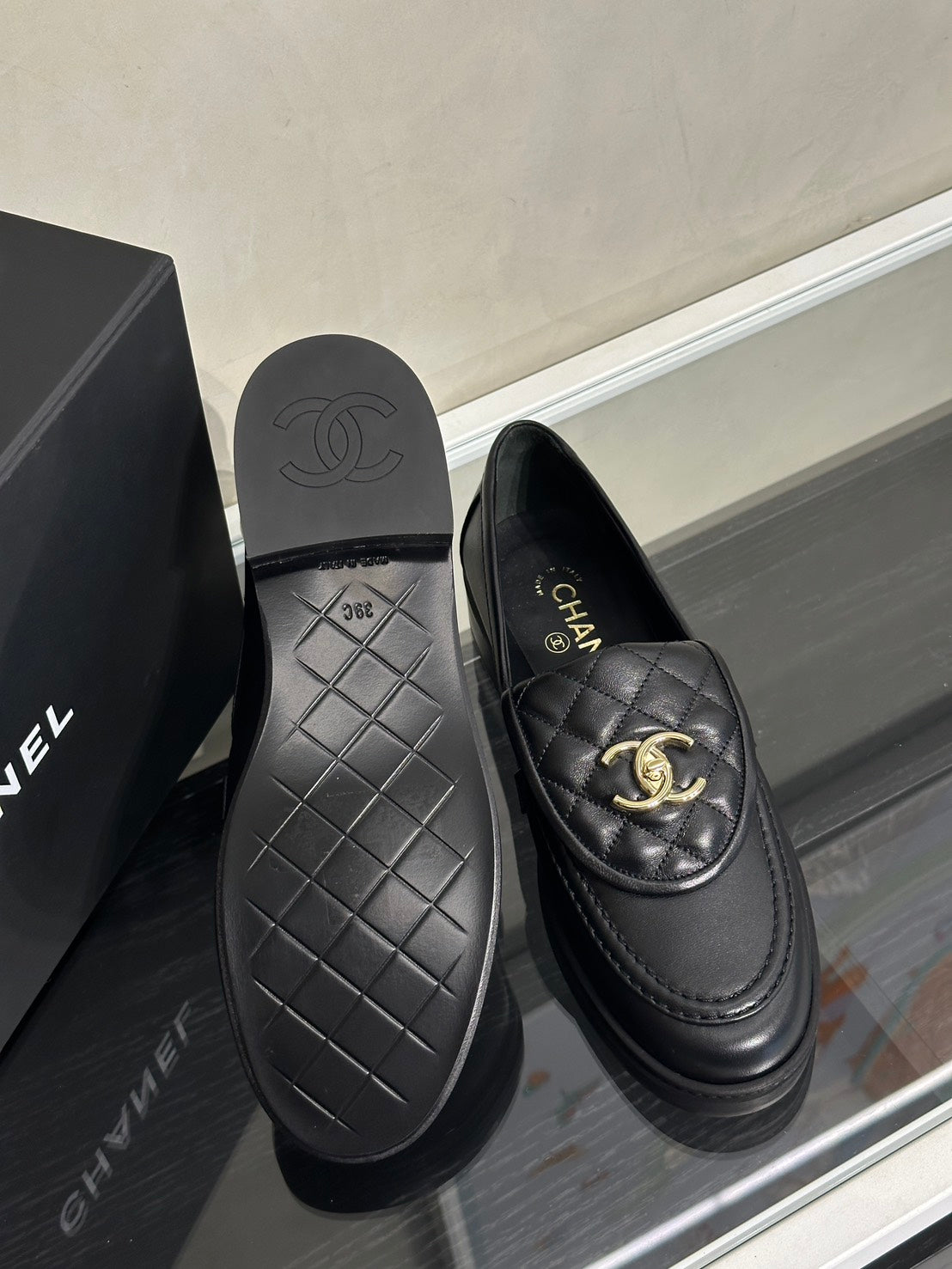 CHANEL Loafers 小羊皮樂福鞋 - 黑金 39