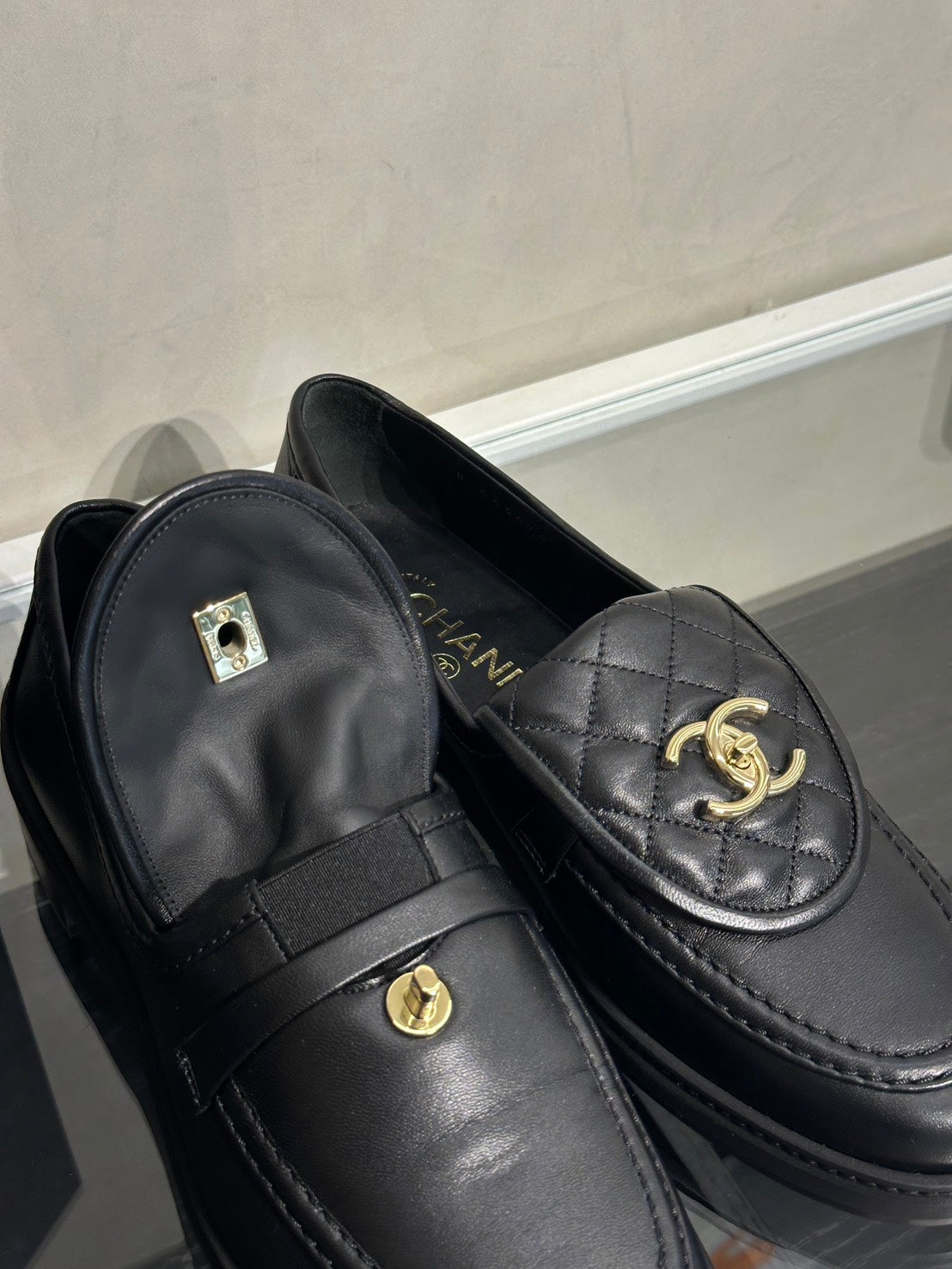 CHANEL Loafers 小羊皮樂福鞋 - 黑金 39