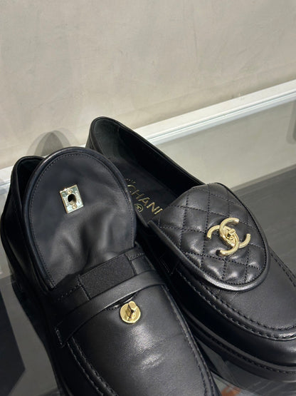 CHANEL Loafers 小羊皮樂福鞋 - 黑金 39