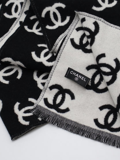CHANEL 經典雙C雙面羊絨圍巾