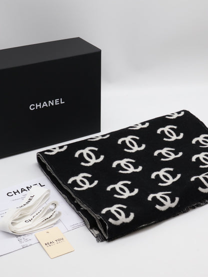 CHANEL 經典雙C雙面羊絨圍巾
