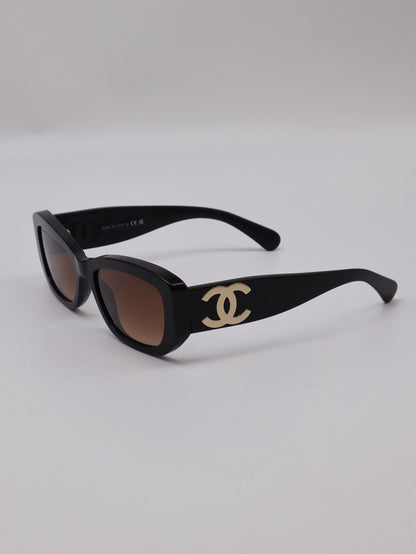 CHANEL 雙C長方形太陽眼鏡 - 黑