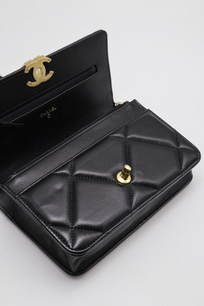 CHANEL 19 經典菱格紋雙色鍊WOC - 黑金