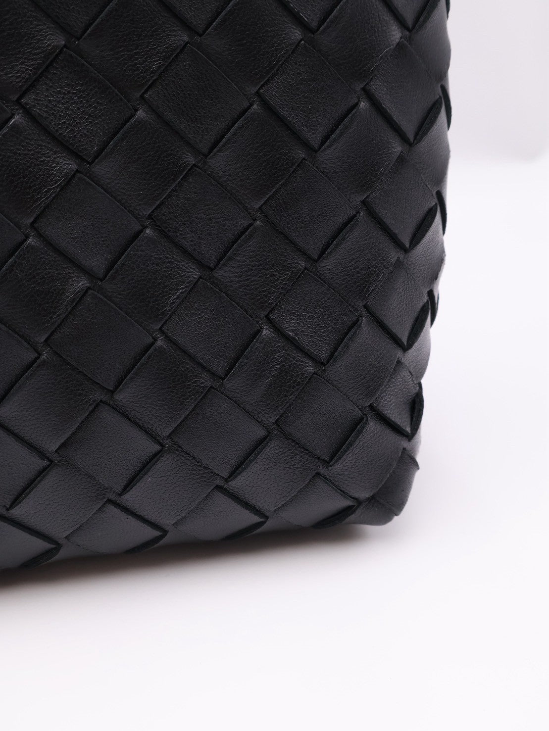 BOTTEGA VENETA Andiamo編織單肩包 - 中號黑金
