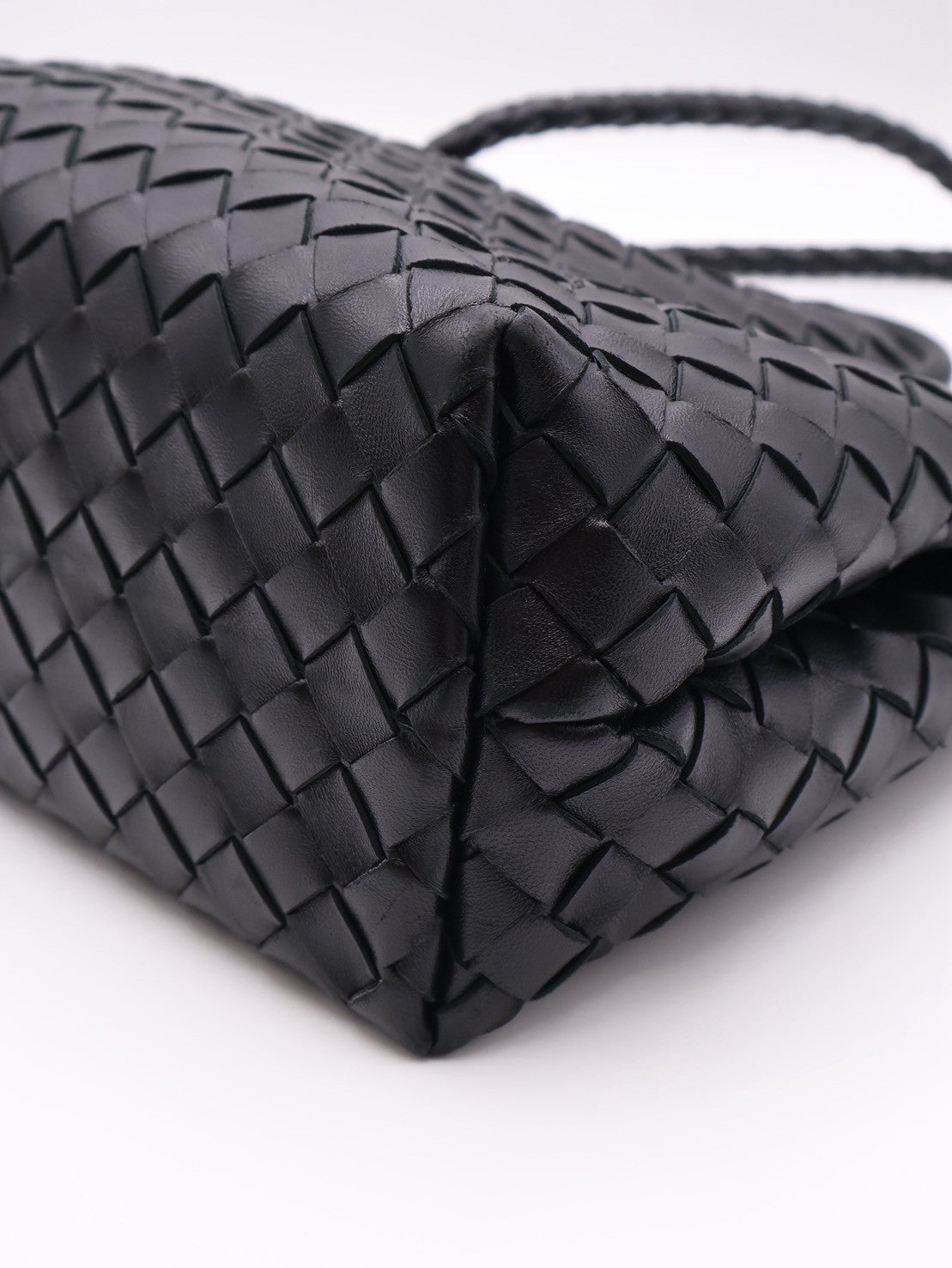 BOTTEGA VENETA Andiamo編織單肩包 - 中號黑金