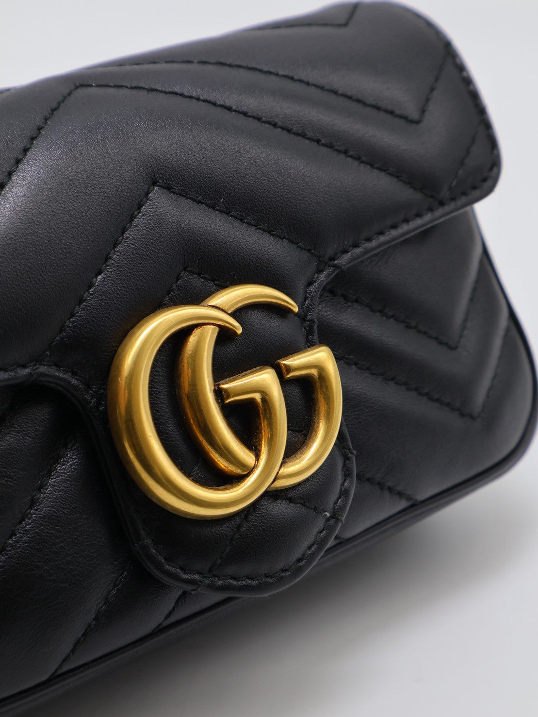 GUCCI Marmont Matelasse斜背包 - 16超迷你黑金