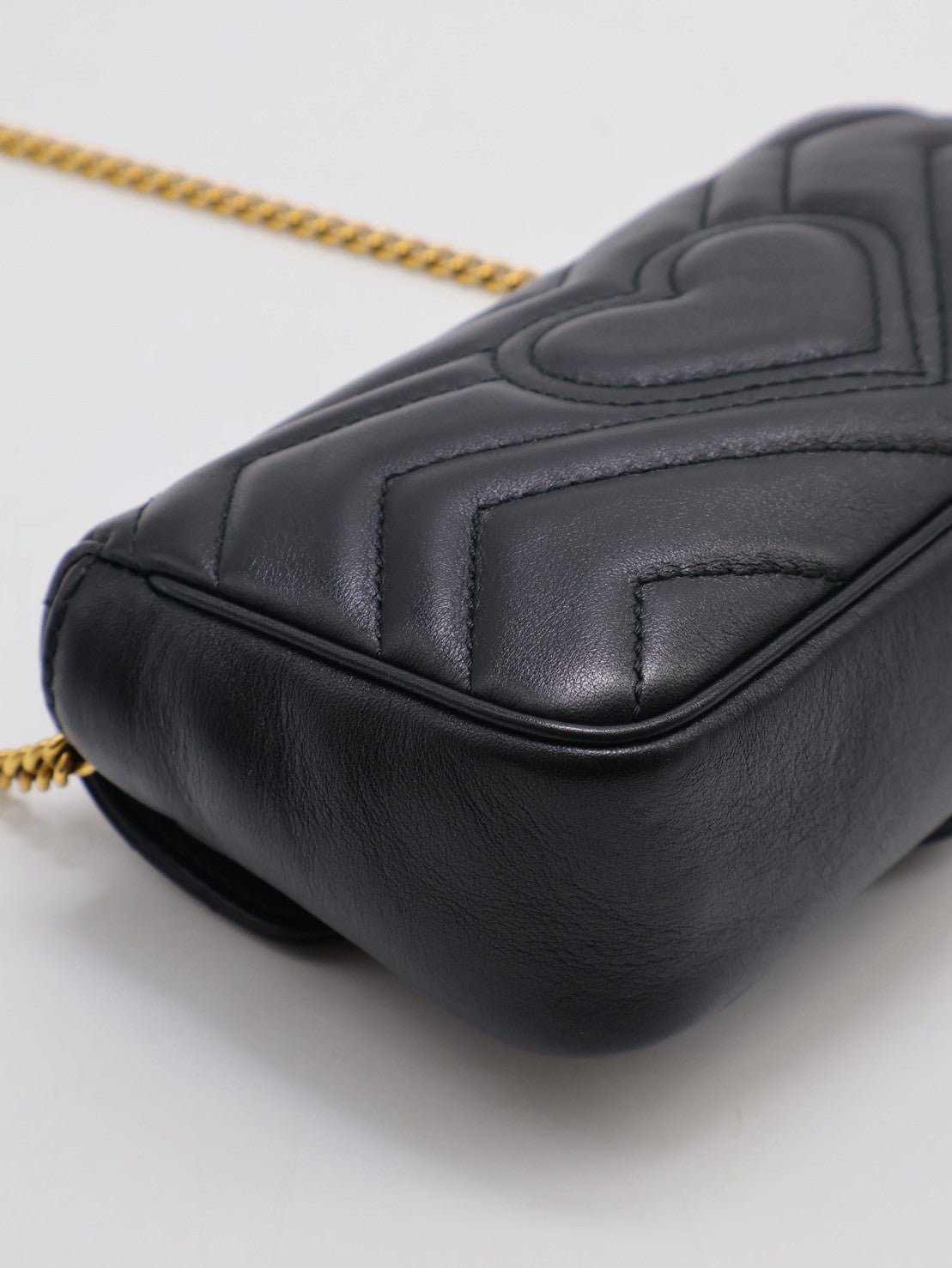GUCCI Marmont Matelasse斜背包 - 16超迷你黑金