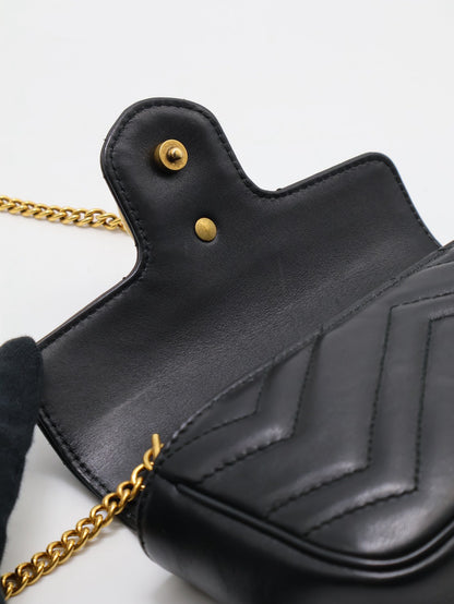 GUCCI Marmont Matelasse斜背包 - 16超迷你黑金