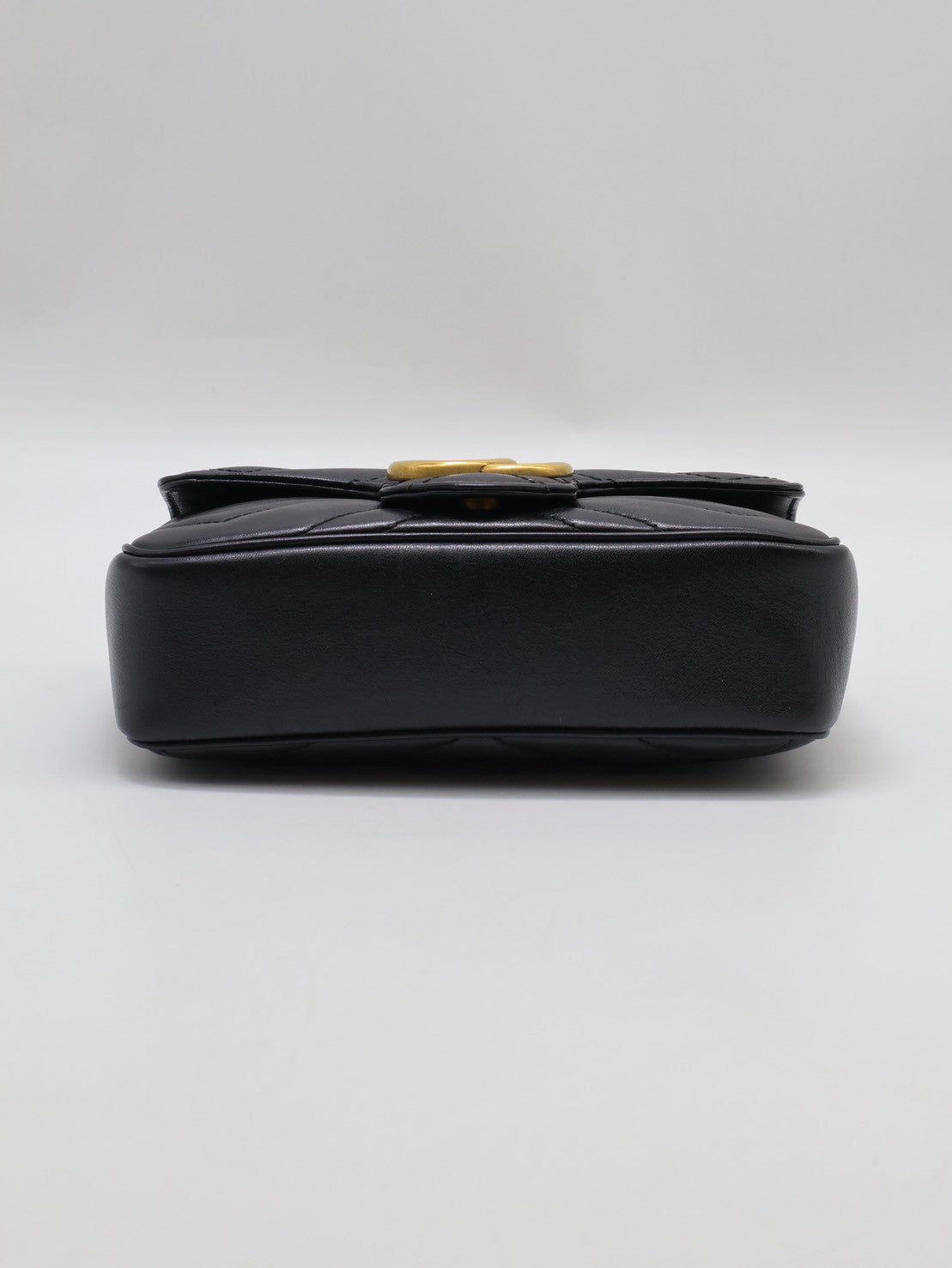 GUCCI Marmont Matelasse斜背包 - 16超迷你黑金